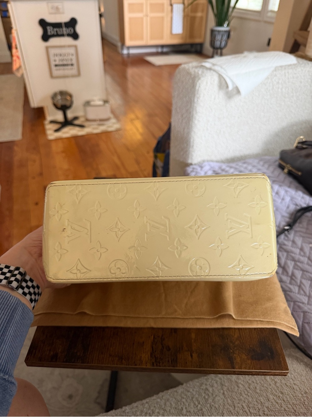 Louis Vuitton Cream Vernis Tote with Vachetta Trim - Picture 3 of 11